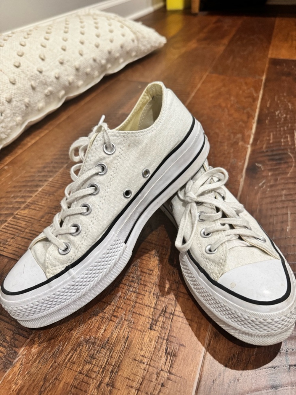 Platform Low-Top Converse Sneakers